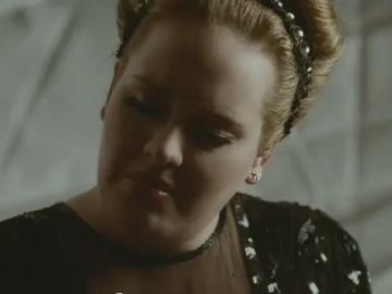 Adele (Prizor iz spota Rolling In The Deep - Vevo/Youtube)