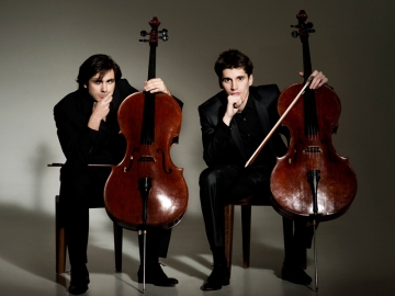 2 CELLOS (Foto: Stephan Lupino)