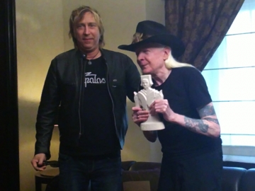 Johnny Winter s Porinom u rukama (Foto: Zoran Stajčić)