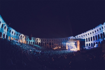 Dimensions Festival - pulska Arena (Foto: Dan Medhurst)