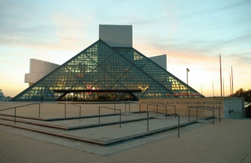 Rock and roll kuća slavnih  u Clevelandu (Izvor: Wikipedia)