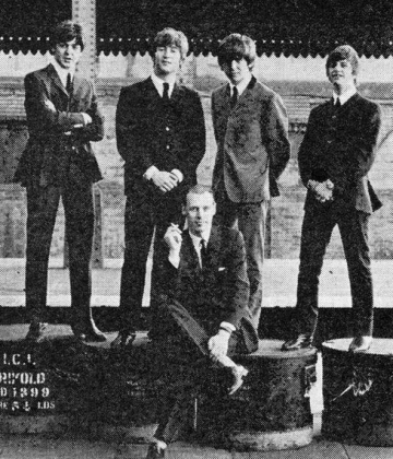 The Beatles i George Martin (Izvor: Twitter/ Ringo Starr)