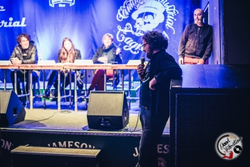 Adam Semijalac i benda Bebe na Vole na tribini o Porinu (Foto: Good Vibrations)