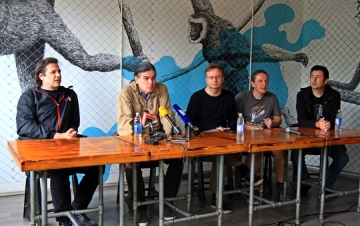S tiskovne konferencije Udruge Promo u Kavezu; s lijeva na desno Vedran Meniga, Ilko Čulić, Zoran Marić, Mate Škugor i Dražen Goreta