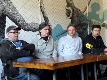 Tiskovna konferencija Udruge promo u Kavezu: Aleksandar Dragaš, Ilko Čulić, Zoran Marić i Dražen Goreta (Foto: Udruga Promo)