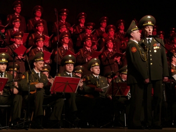 Zbor Crvene armije (Foto:  Piotr Bieniecki/http://www.fototeo.pl license: CC BY-SA 4.0 - Wikipedia)